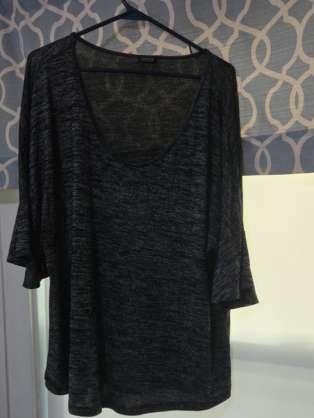 Apt. 9 Women's Heathered Dark Gray Scoop Neck Top